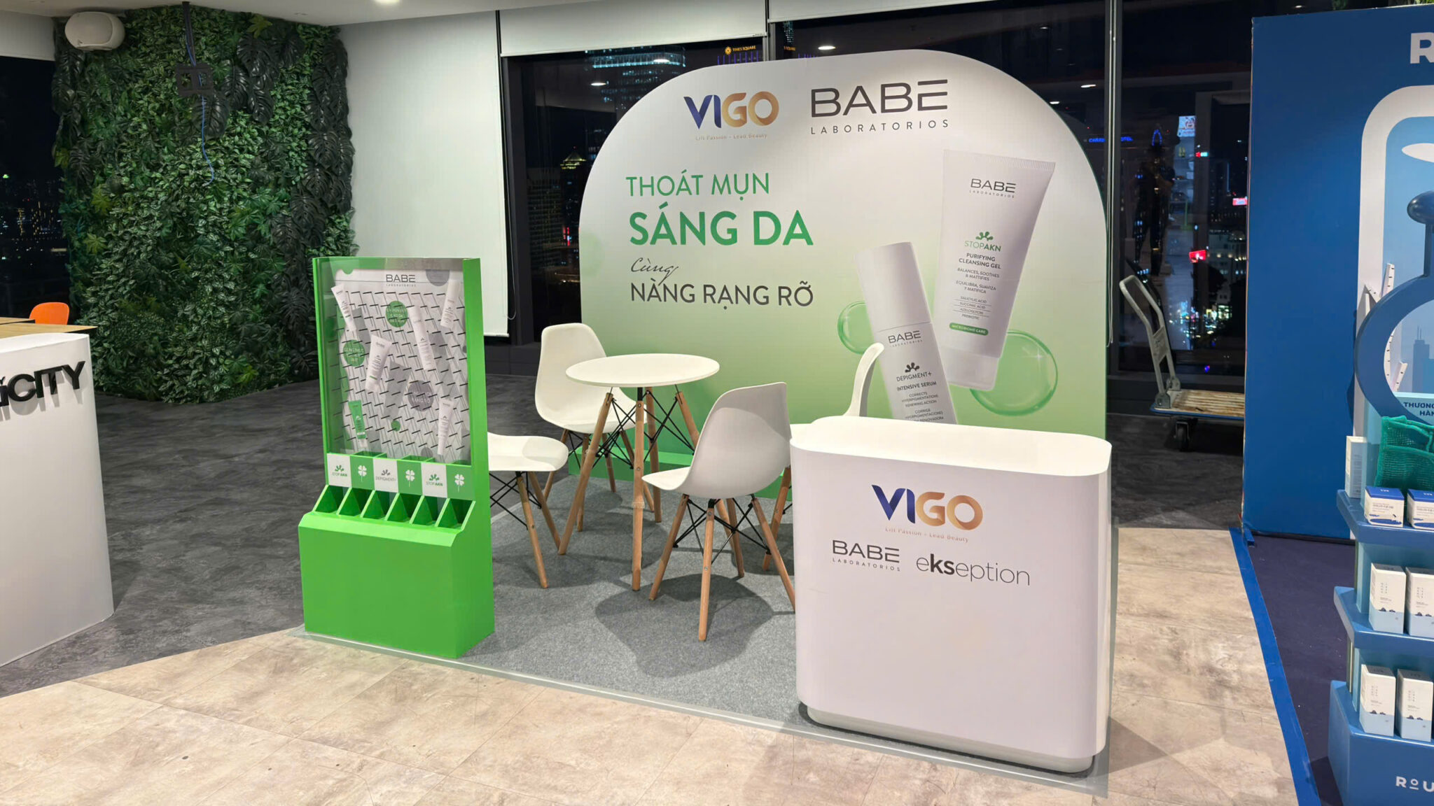 Quầy và kệ trưng bày VIGO, BABÉ tại sự kiện